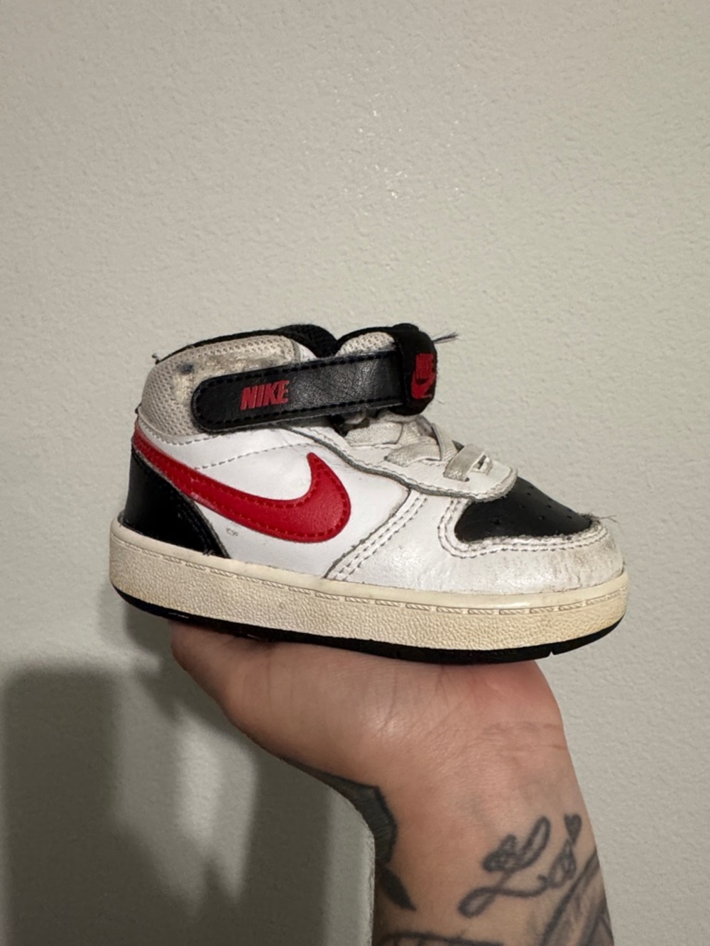 Nike Toddler High-Top Sneaker - White/Red/Black